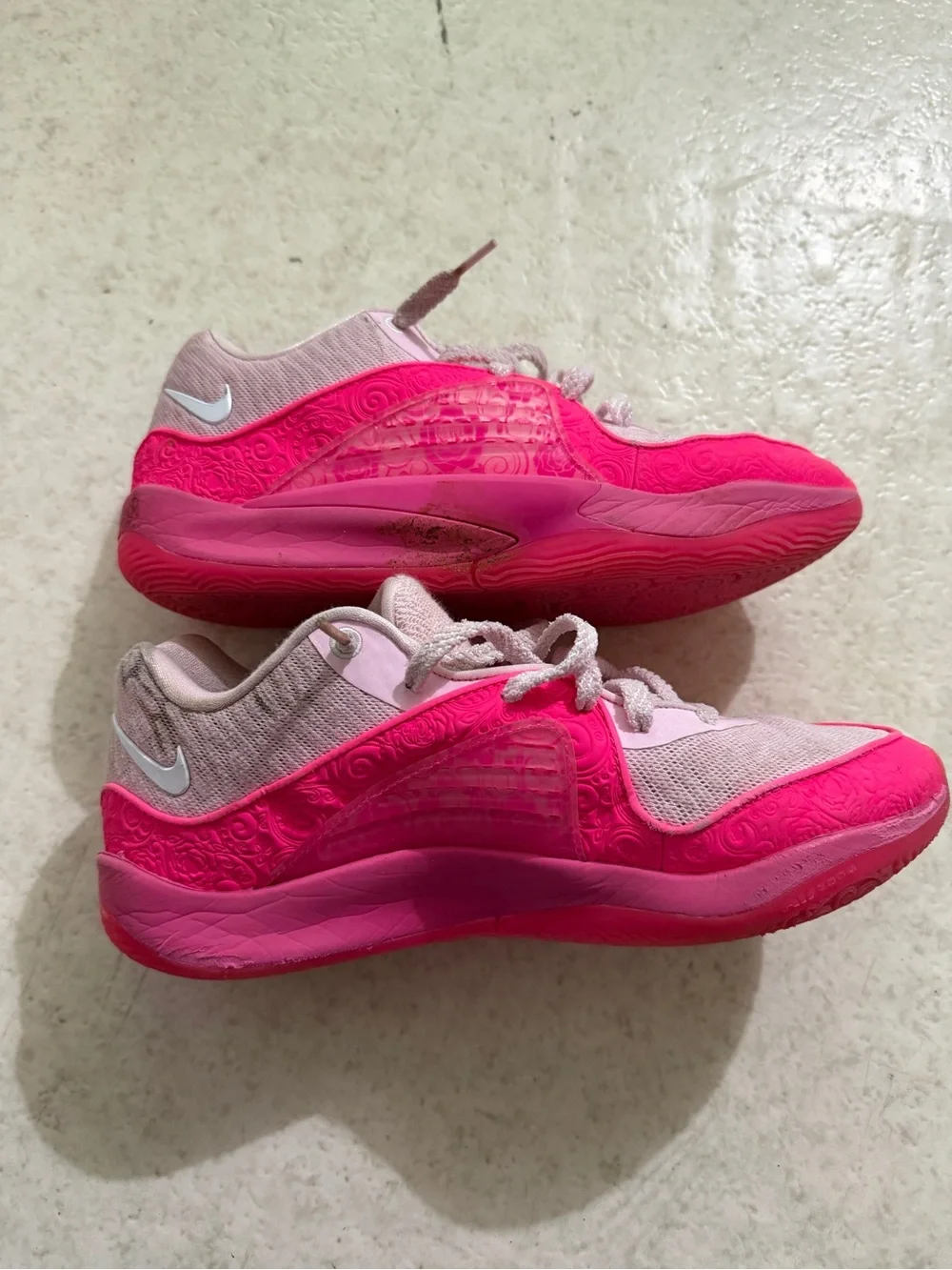 Nike Men’s KD 16 Aunt Pearl Pink Athletic Sneakers - Vibrant Pink Mesh Trainers
